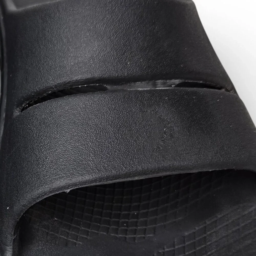 Oofos Ooahh Black Cushion Slide Sandals Men Everyday Loungewear M9 W11